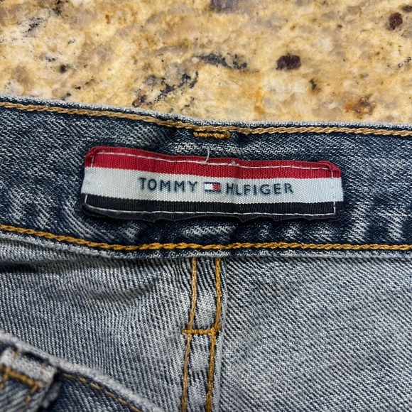 Tommy Hilfiger Jeans - Picture 2 of 4